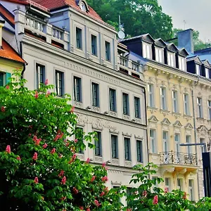 Renesance Krasna Kralovna 4* Karlsbad